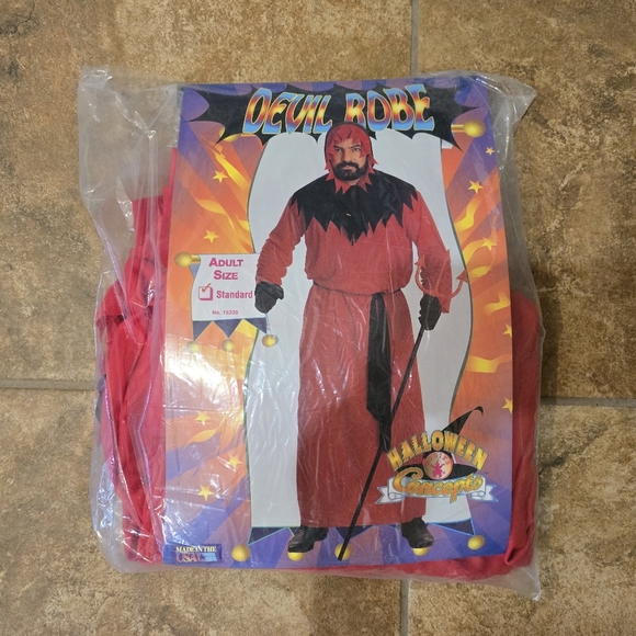 Devil Robe Adult Costume - Picture 3 of 3